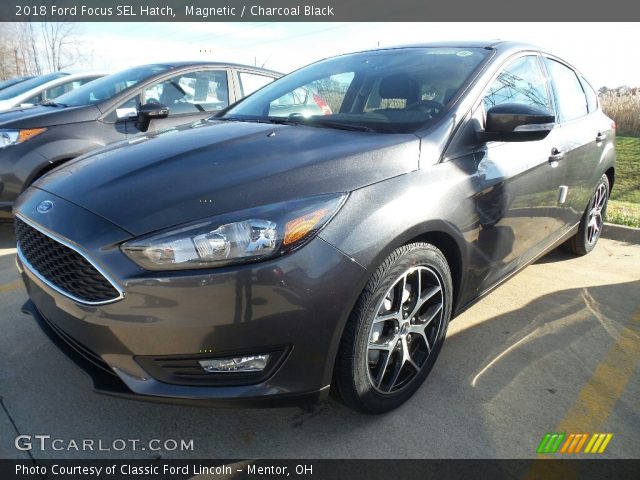 2018 Ford Focus SEL Hatch in Magnetic