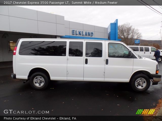 2017 Chevrolet Express 3500 Passenger LT in Summit White