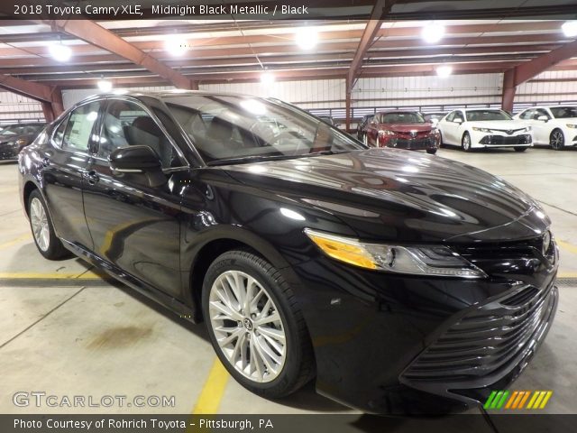 2018 Toyota Camry XLE in Midnight Black Metallic