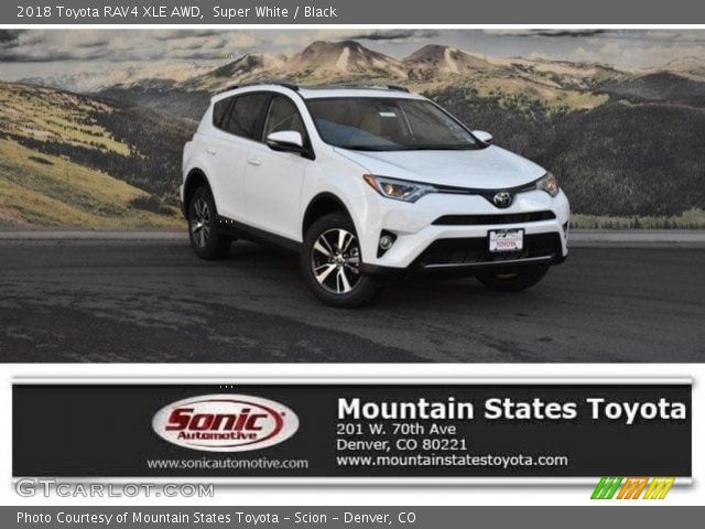 2018 Toyota RAV4 XLE AWD in Super White