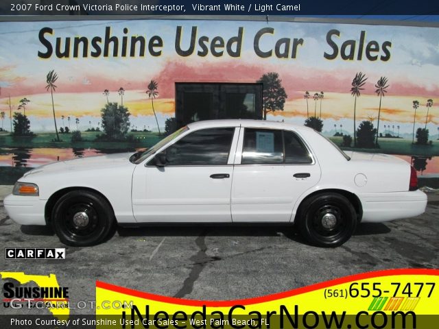 2007 Ford Crown Victoria Police Interceptor in Vibrant White