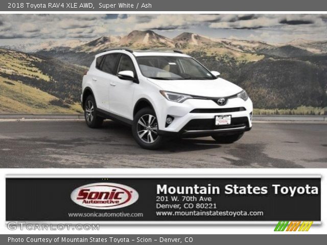 2018 Toyota RAV4 XLE AWD in Super White