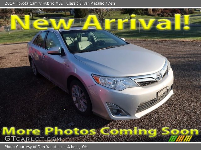 2014 Toyota Camry Hybrid XLE in Classic Silver Metallic