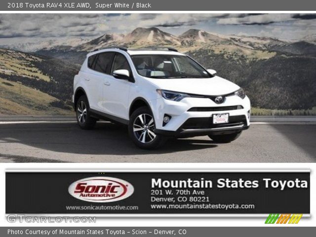 2018 Toyota RAV4 XLE AWD in Super White