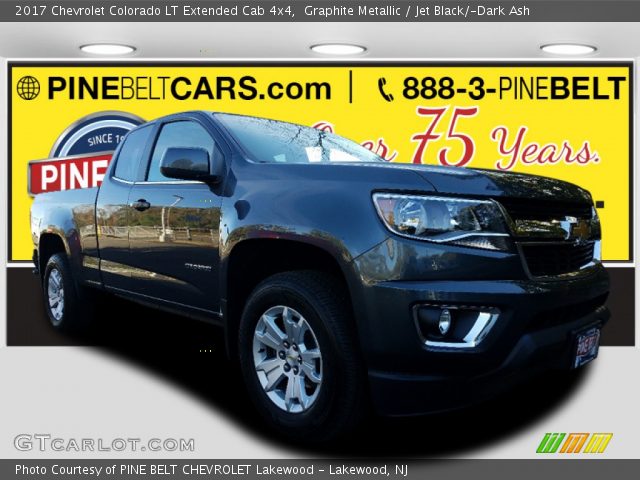 2017 Chevrolet Colorado LT Extended Cab 4x4 in Graphite Metallic