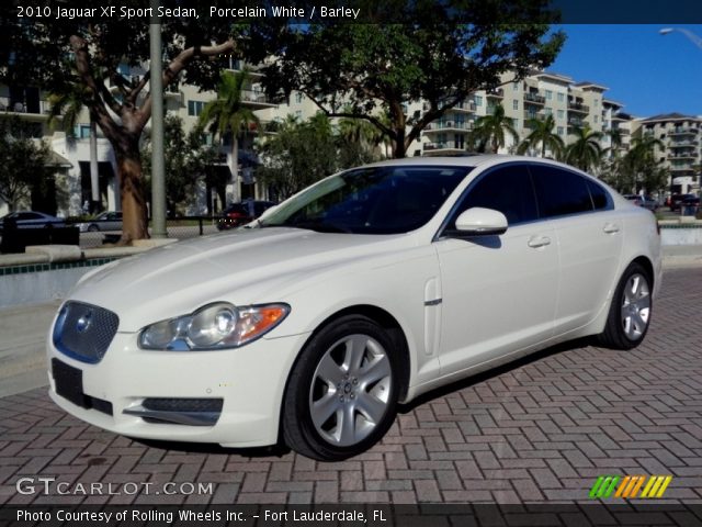 2010 Jaguar XF Sport Sedan in Porcelain White