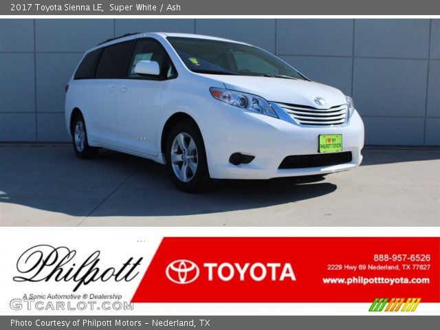 2017 Toyota Sienna LE in Super White