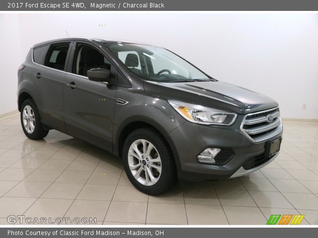 2017 Ford Escape SE 4WD in Magnetic
