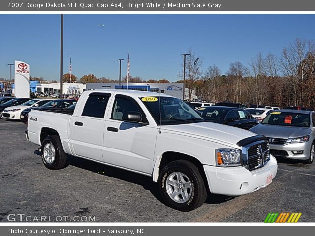 2007 Dodge Dakota SLT Quad Cab 4x4 in Bright White