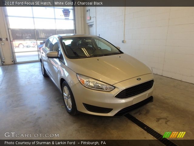 2018 Ford Focus SE Hatch in White Gold