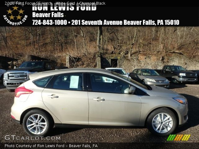 2018 Ford Focus SE Hatch in White Gold