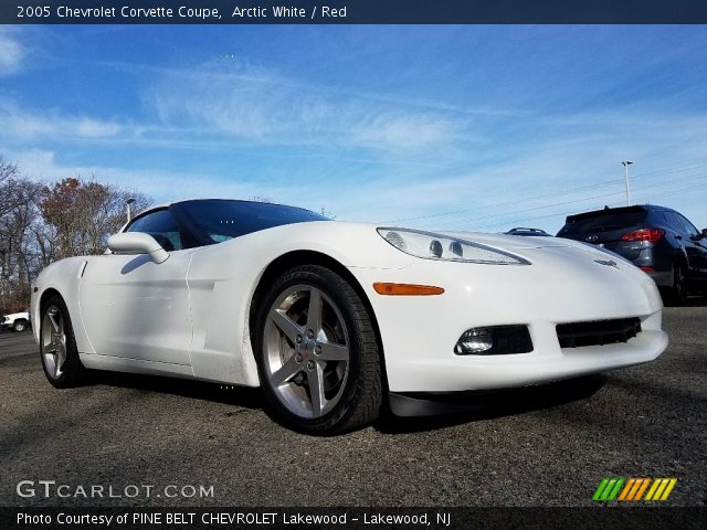 2005 Chevrolet Corvette Coupe in Arctic White