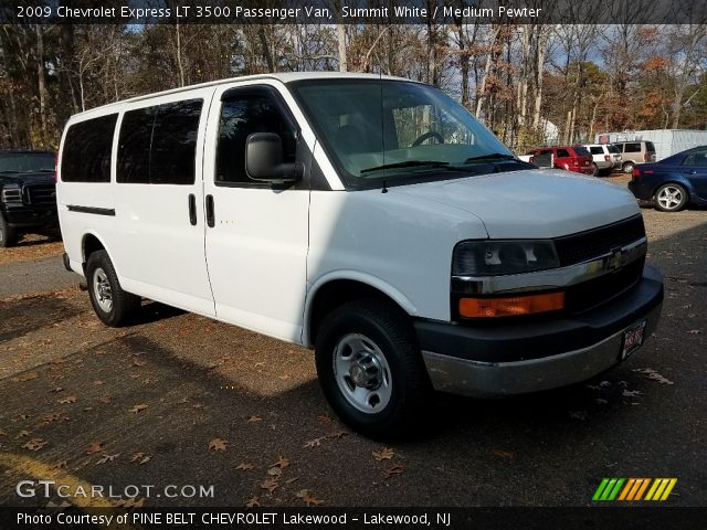 2009 Chevrolet Express LT 3500 Passenger Van in Summit White