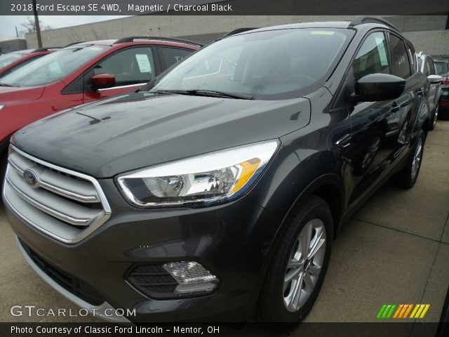 2018 Ford Escape SE 4WD in Magnetic