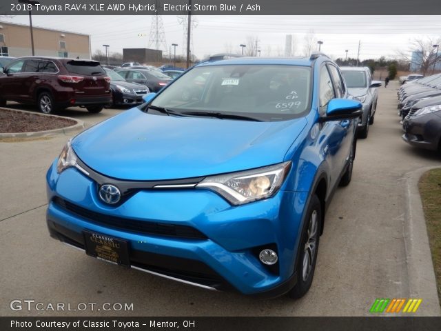 2018 Toyota RAV4 XLE AWD Hybrid in Electric Storm Blue