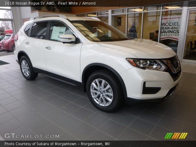 2018 Nissan Rogue SV AWD in Pearl White