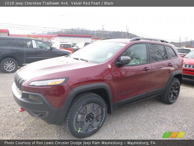 2018 Jeep Cherokee Trailhawk 4x4 in Velvet Red Pearl