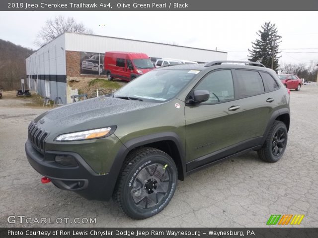 2018 Jeep Cherokee Trailhawk 4x4 in Olive Green Pearl