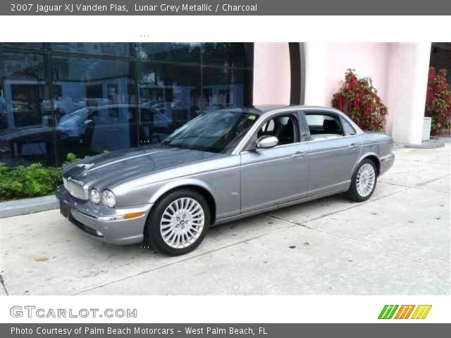 2007 Jaguar XJ Vanden Plas in Lunar Grey Metallic