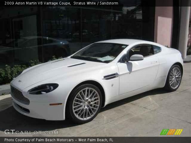 2009 Aston Martin V8 Vantage Coupe in Stratus White