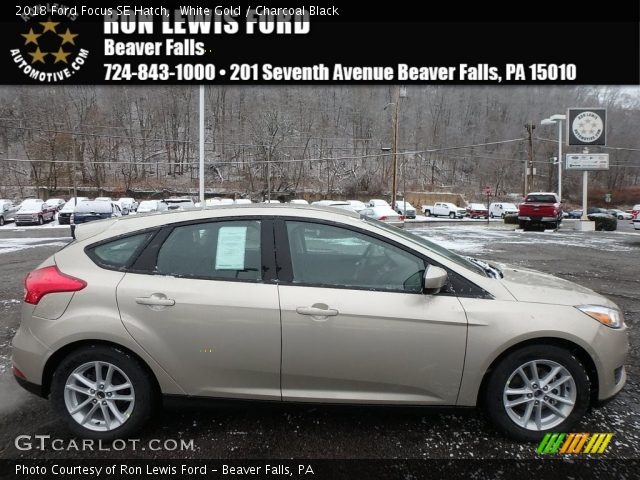 2018 Ford Focus SE Hatch in White Gold