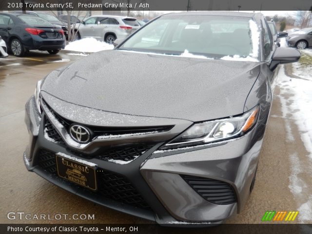 2018 Toyota Camry SE in Predawn Gray Mica