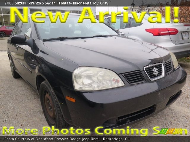 2005 Suzuki Forenza S Sedan in Fantasy Black Metallic