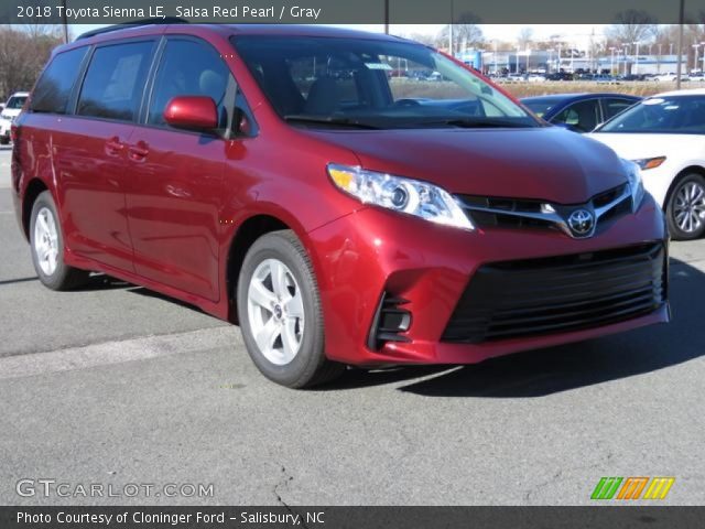 2018 Toyota Sienna LE in Salsa Red Pearl