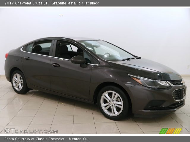2017 Chevrolet Cruze LT in Graphite Metallic