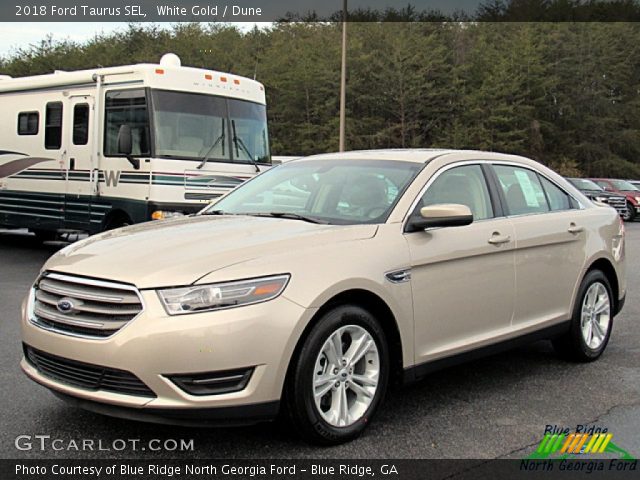 2018 Ford Taurus SEL in White Gold