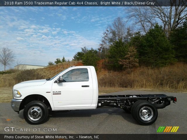 2018 Ram 3500 Tradesman Regular Cab 4x4 Chassis in Bright White