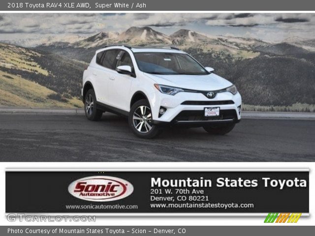 2018 Toyota RAV4 XLE AWD in Super White