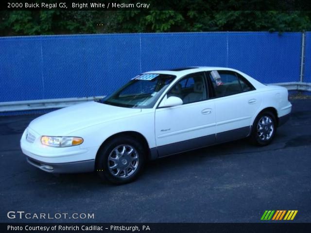 2000 Buick Regal GS in Bright White