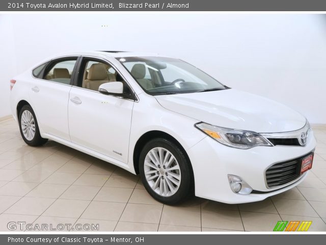2014 Toyota Avalon Hybrid Limited in Blizzard Pearl