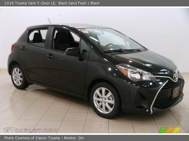 2016 Toyota Yaris 5-Door LE in Black Sand Pearl