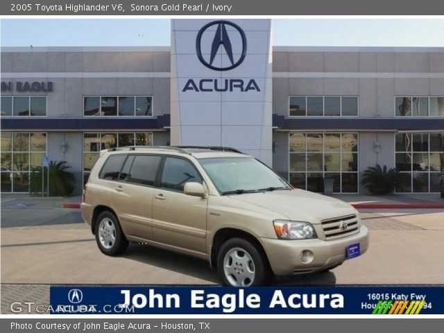 2005 Toyota Highlander V6 in Sonora Gold Pearl