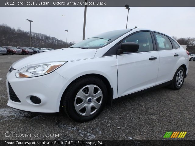 2012 Ford Focus S Sedan in Oxford White
