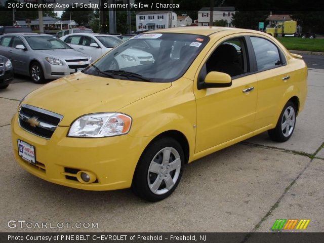 2009 Chevrolet Aveo LT Sedan in Summer Yellow