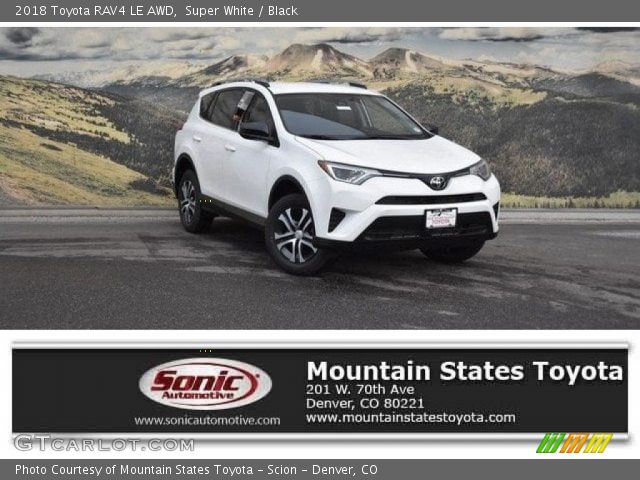 2018 Toyota RAV4 LE AWD in Super White