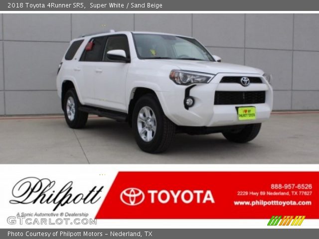 2018 Toyota 4Runner SR5 in Super White
