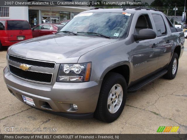 2007 Chevrolet Avalanche LS in Graystone Metallic