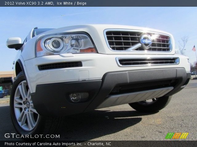 2012 Volvo XC90 3.2 AWD in Ice White