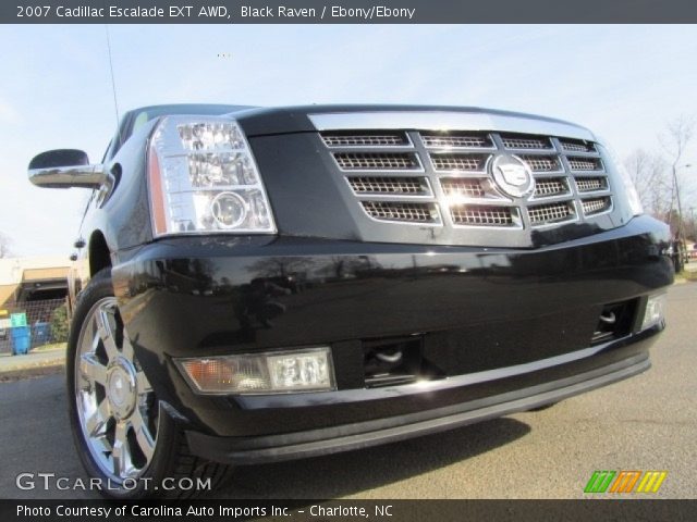 2007 Cadillac Escalade EXT AWD in Black Raven
