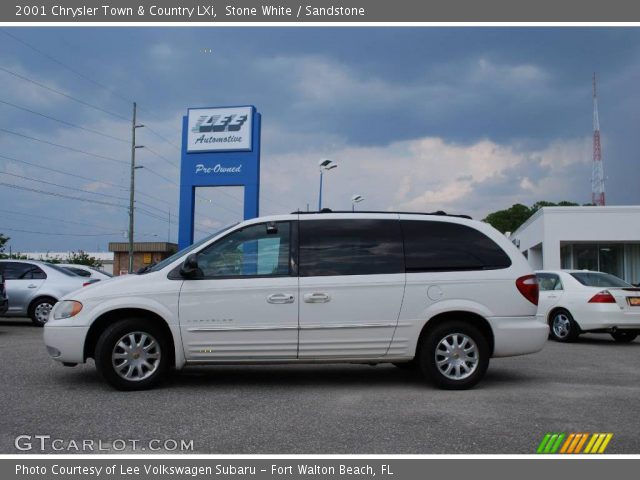 2001 Chrysler Town & Country LXi in Stone White