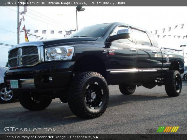 2007 Dodge Ram 2500 Laramie Mega Cab 4x4 in Brilliant Black