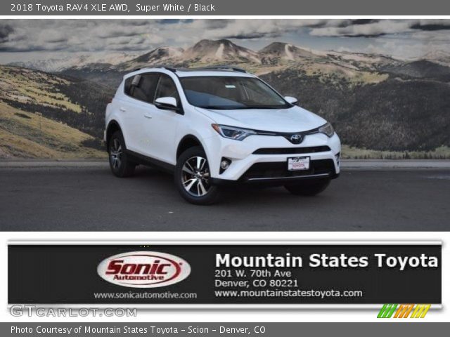 2018 Toyota RAV4 XLE AWD in Super White