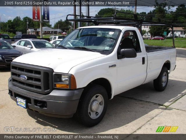 2005 Ford F250 Super Duty XL Regular Cab in Oxford White