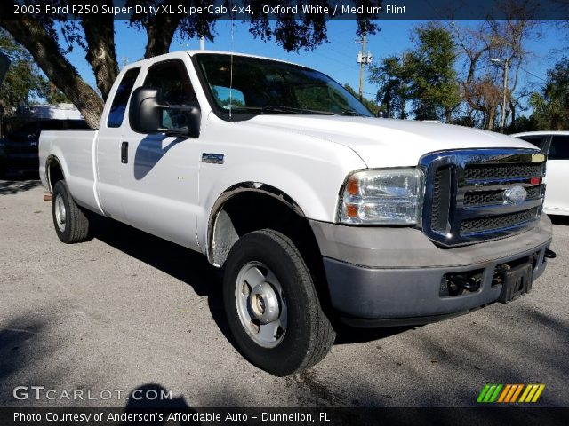 2005 Ford F250 Super Duty XL SuperCab 4x4 in Oxford White