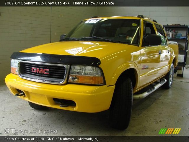 2002 GMC Sonoma SLS Crew Cab 4x4 in Flame Yellow