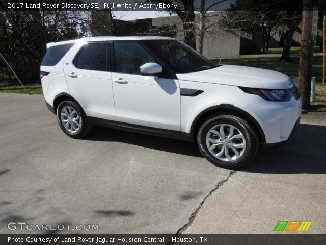 2017 Land Rover Discovery SE in Fuji White